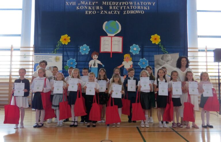 Zdjęcie z wydarzenia: 3 czerwca 2022 r. -finał XVII ,,Małego” Międzypowiatowego Konkursu Recytatorskiego " - "Eko - znaczy zdrowo