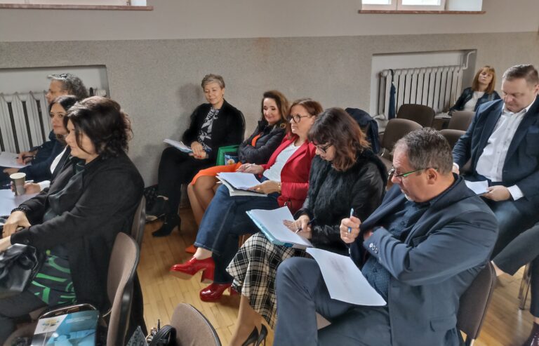 Zdjęcie z wydarzenia: 3 października 2022 r. - szkolenie „Dyrektor (wicedyrektor) przedszkola, szkoły i placówki wobec zmian prawa oświatowego w roku szkolnym…”