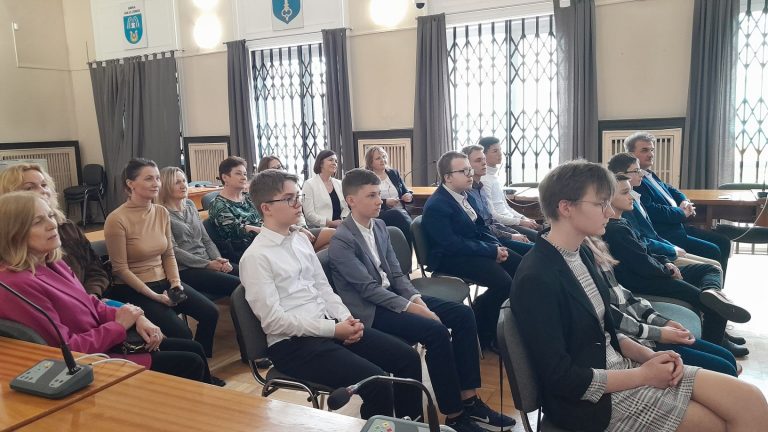 Zdjęcie z wydarzenia: Finał Międzypowiatowego Konkursu z okazji Dnia Matematyki