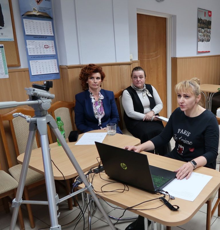 Zdjęcie z wydarzenia: 23 LISTOPADA 2023 R. - MIEDZYPOWIATOWA KONFERENCJA ONLINE - „ZINTEGROWANA STRATEGIA UMIEJĘTNOŚCI 20230 A WZROST WSPÓŁCZYNNIKA AKTYWNOŚCI…”