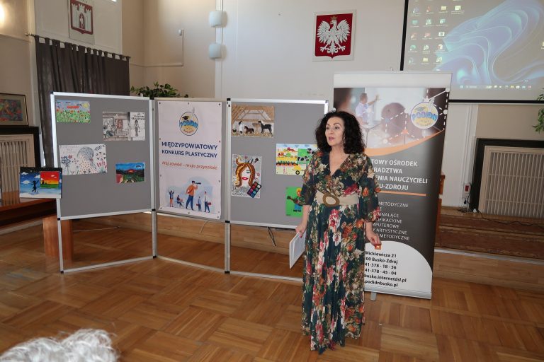 Zdjęcie z wydarzenia: 8 marca 2024 R. - Finał III MIĘDZYPOWIATOWEGO KONKURSU PLASTYCZNEGO