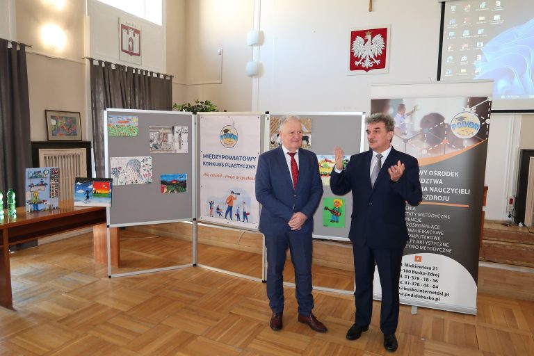 Zdjęcie z wydarzenia: 8 marca 2024 R. - Finał III MIĘDZYPOWIATOWEGO KONKURSU PLASTYCZNEGO