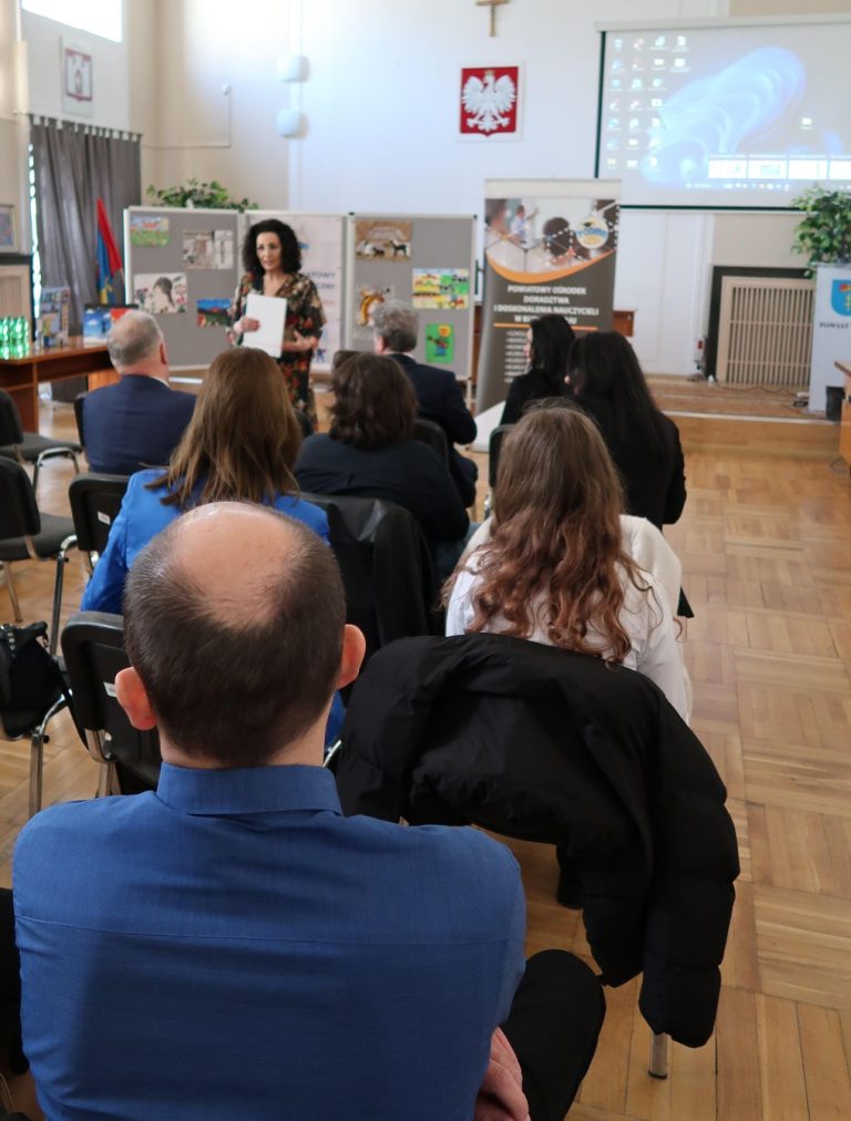 Zdjęcie z wydarzenia: 8 marca 2024 R. - Finał III MIĘDZYPOWIATOWEGO KONKURSU PLASTYCZNEGO