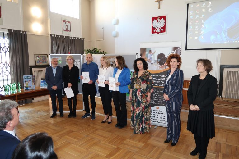 Zdjęcie z wydarzenia: 8 marca 2024 R. - Finał III MIĘDZYPOWIATOWEGO KONKURSU PLASTYCZNEGO