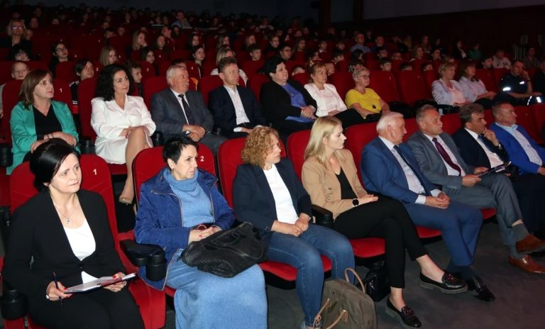 Zdjęcie z wydarzenia: 10 kwietnia 2024 R. - XXII FESTIWAL ZDROWIA IM. ZBIGNIEWA KOCIUBY W BUSKU-ZDROJU
