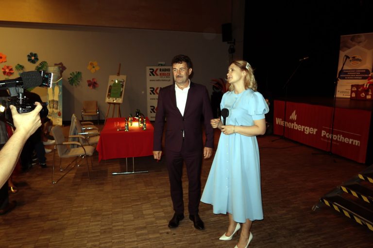 Zdjęcie z wydarzenia: 5 czerwca 2024 R. - XIX finał "Małego" Międzypowiatowego Konkursu Recytatorskiego po hasłem „Podróże małe i duże”