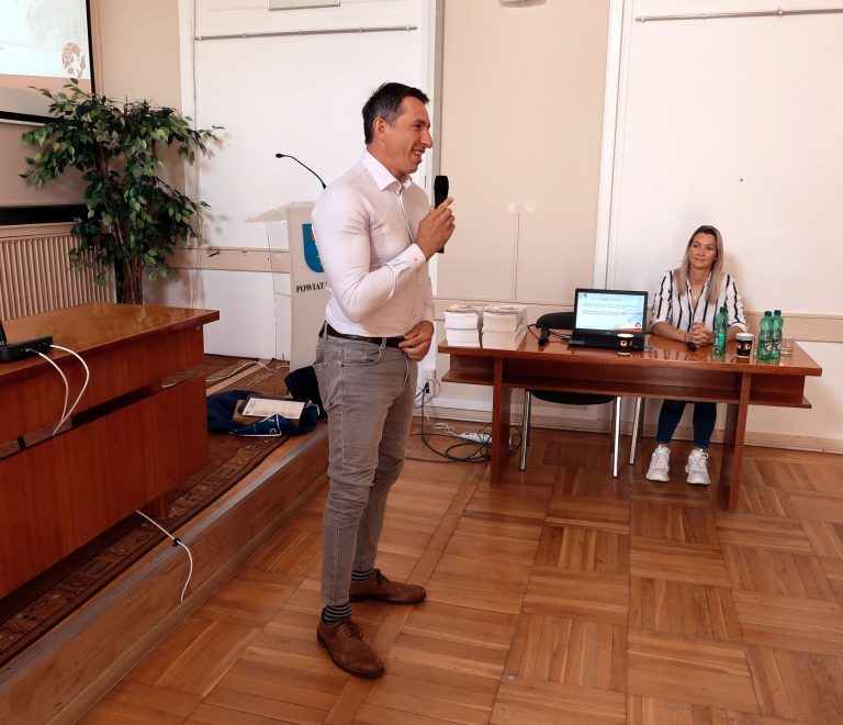Zdjęcie z wydarzenia: 11 czerwca 2024 r. - konferencja dla dyrektorów i nauczycieli wychowania fizycznego