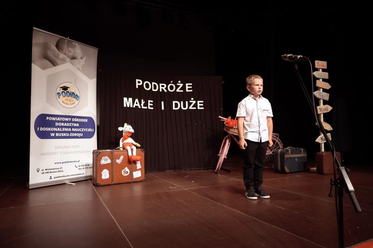 Zdjęcie z wydarzenia: 5 czerwca 2024 R. - XIX finał "Małego" Międzypowiatowego Konkursu Recytatorskiego po hasłem „Podróże małe i duże”