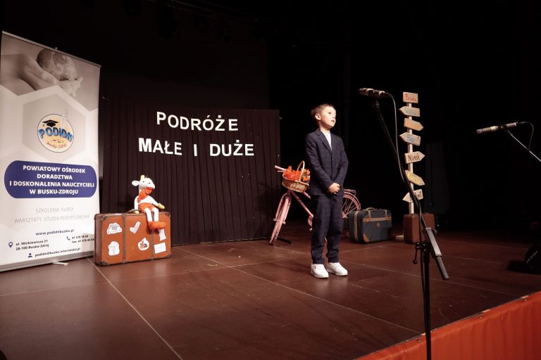 Zdjęcie z wydarzenia: 5 czerwca 2024 R. - XIX finał "Małego" Międzypowiatowego Konkursu Recytatorskiego po hasłem „Podróże małe i duże”