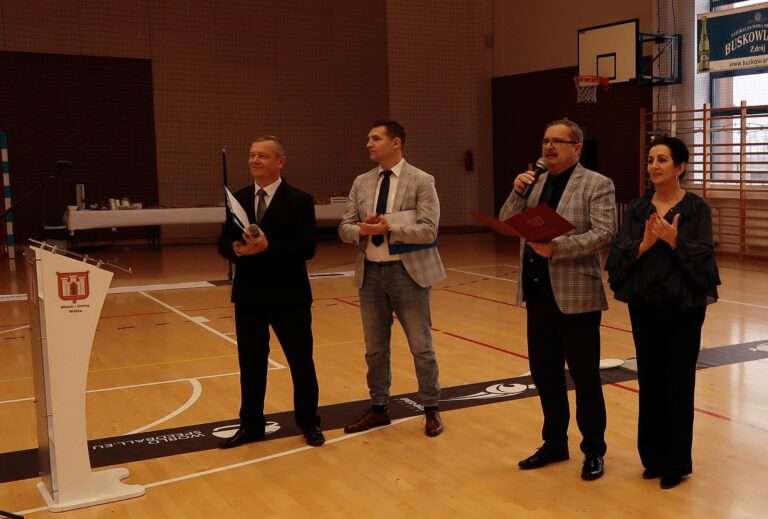 Zdjęcie z wydarzenia: 12 grudnia 2024 r.- międzypowiatowa konferencja pod honorowym patronatem Świętokrzyskiego Kuratora Oświaty - „Speed-ball”