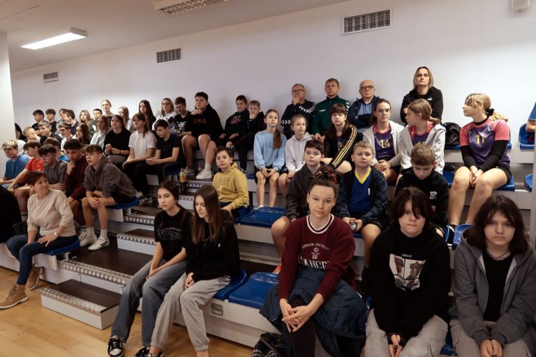 Zdjęcie z wydarzenia: 12 grudnia 2024 r.- międzypowiatowa konferencja pod honorowym patronatem Świętokrzyskiego Kuratora Oświaty - „Speed-ball”