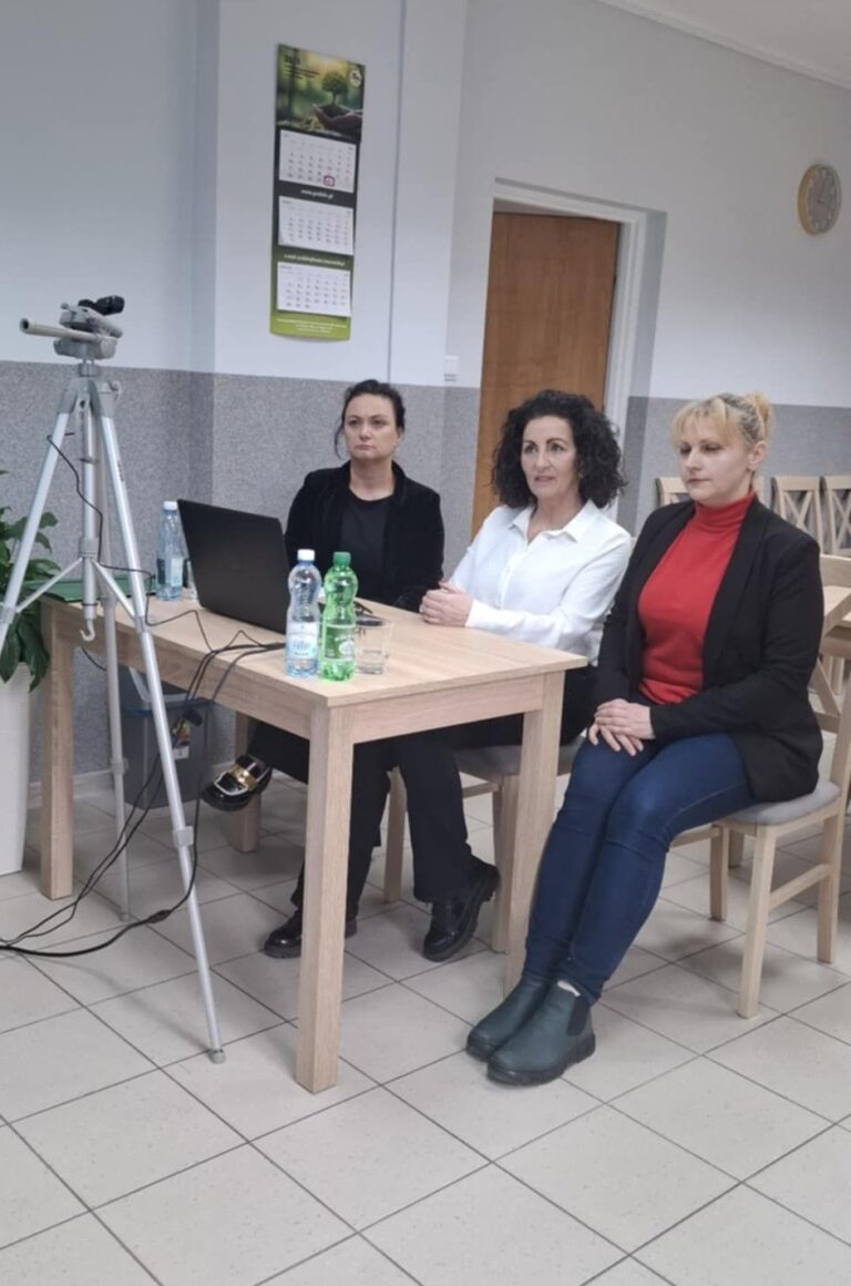 Zdjęcie z wydarzenia: 28 luty 2025 r. - wojewódzka konferencja pod honorowym patronatem Świętokrzyskiego Kuratora Oświaty i Starosty Buskiego - „Holistyczne…”