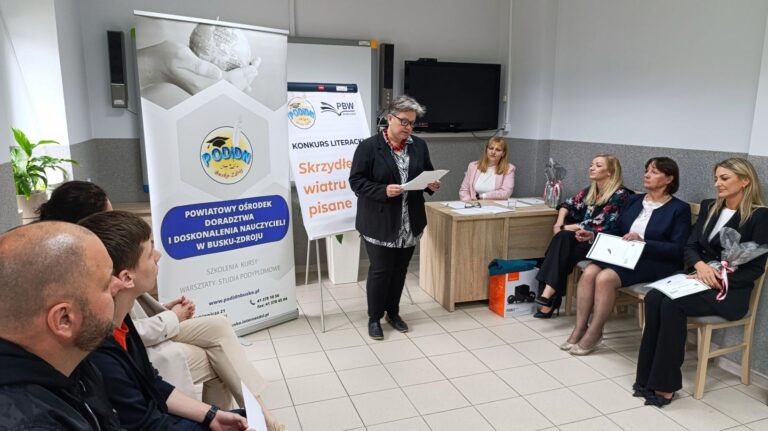 Zdjęcie z wydarzenia: 20 maja 2025 r. - finał XII edycji Miedzypowiatowego Konkursu literackiego - „Skrzydłem wiatru pisane”